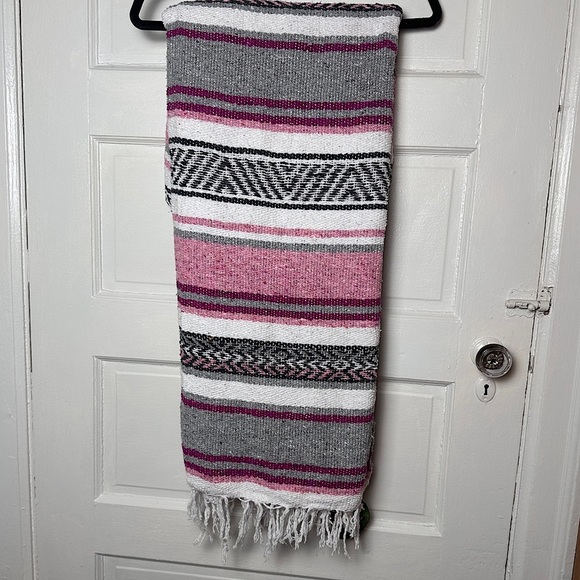 NWT Earth Ragz Southwestern Mexican Striped Falsa Throw Blanket Pink Tones - Picture 9 of 17